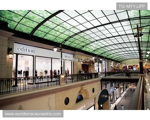 澳门巴黎人购物中心奢华购物体验全攻略，带你领略世界名品的魅力