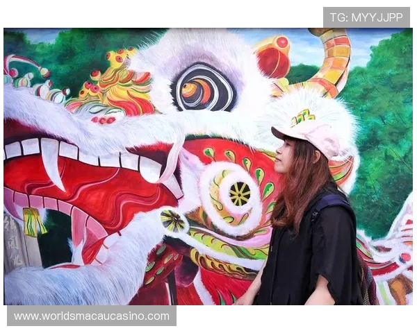 澳门百老汇文化:丰富多彩的演艺节目与文化活动全景解析 澳门百老汇文化:丰富多彩的演艺节目与文化活动全景解析